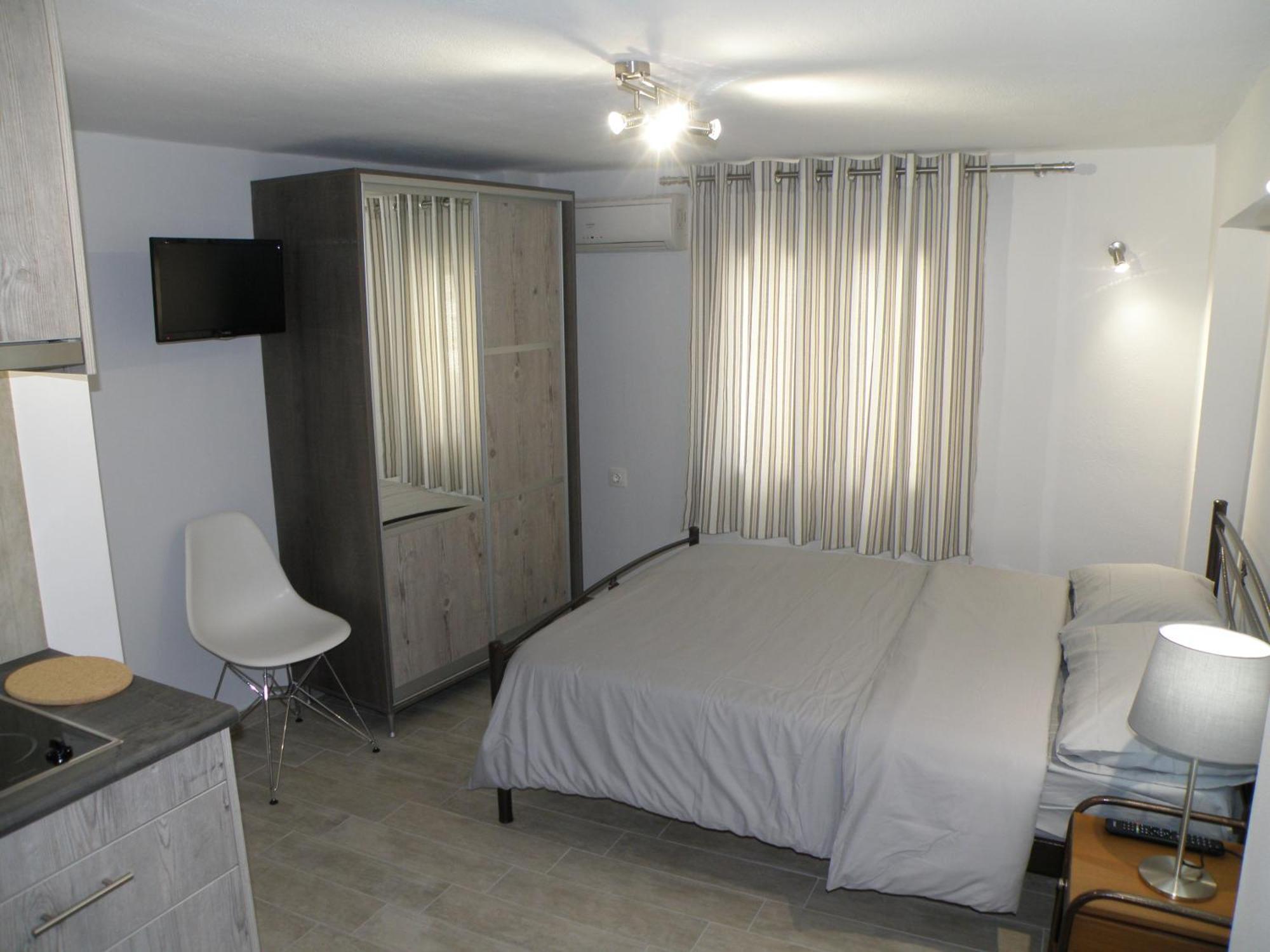 Talos Apartments And Studios Candia Esterno foto